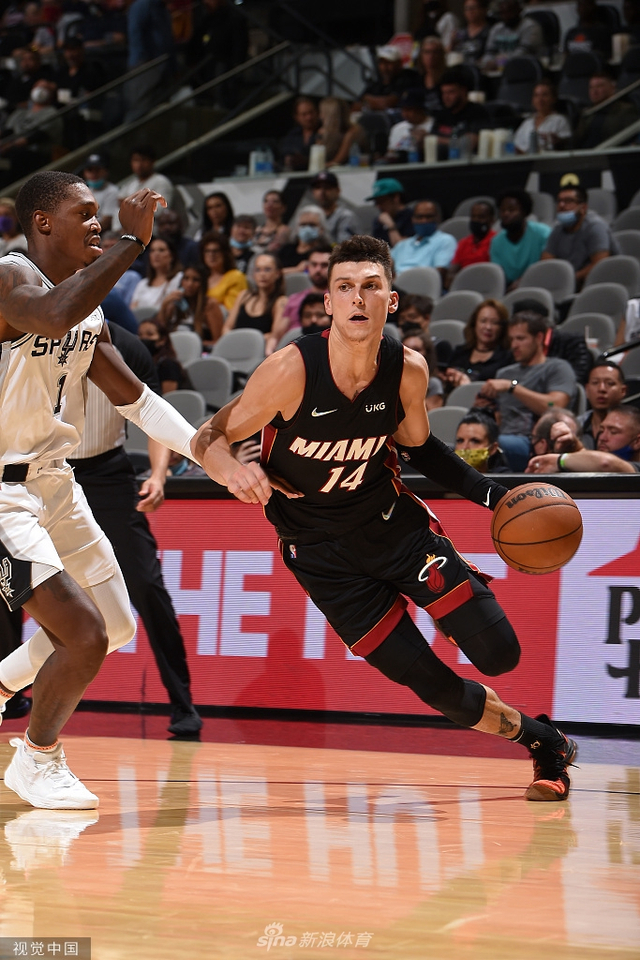 花四溅的重 花四溅的重